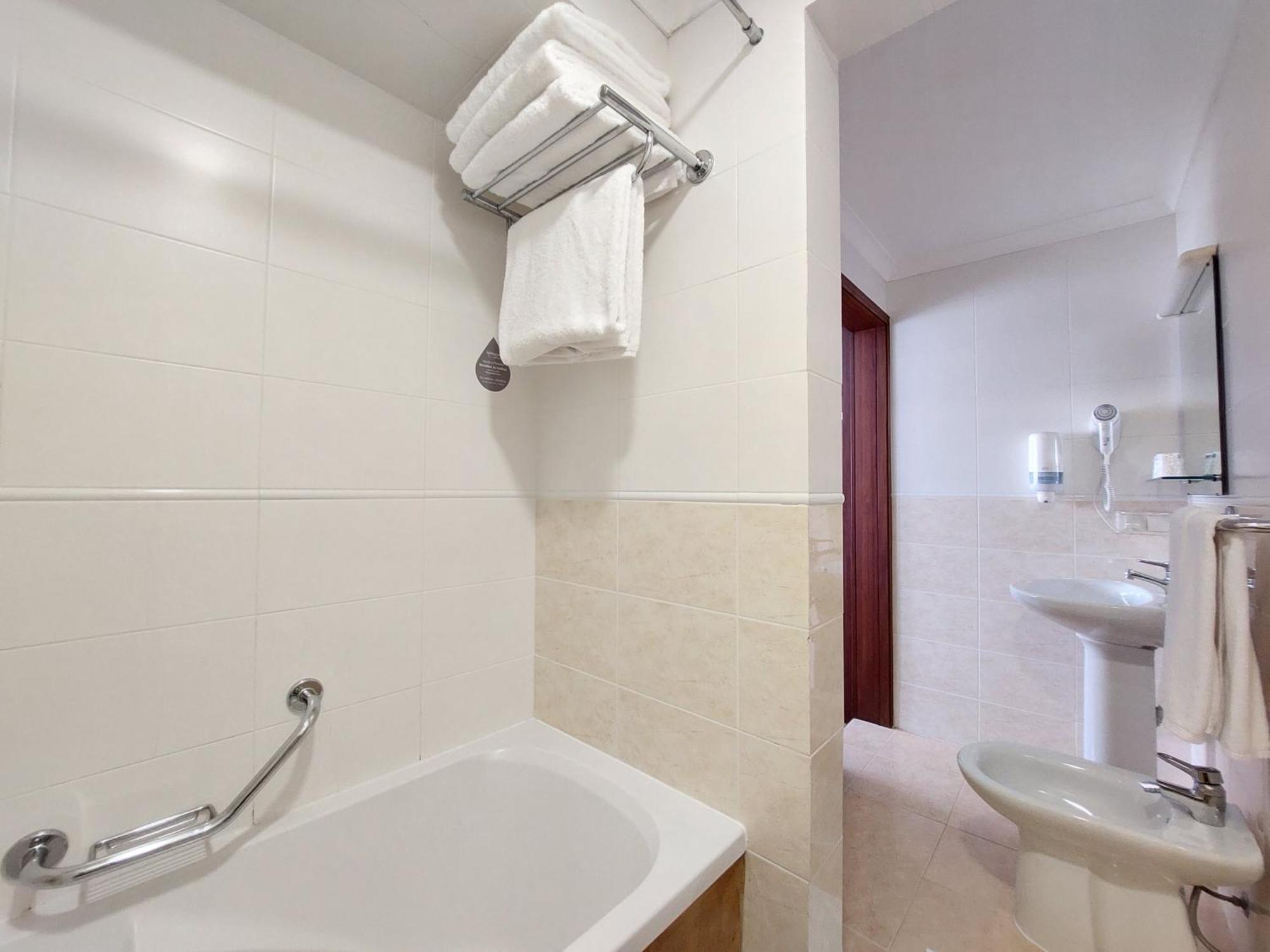 Hotel Santiago Ílhavo Zimmer foto